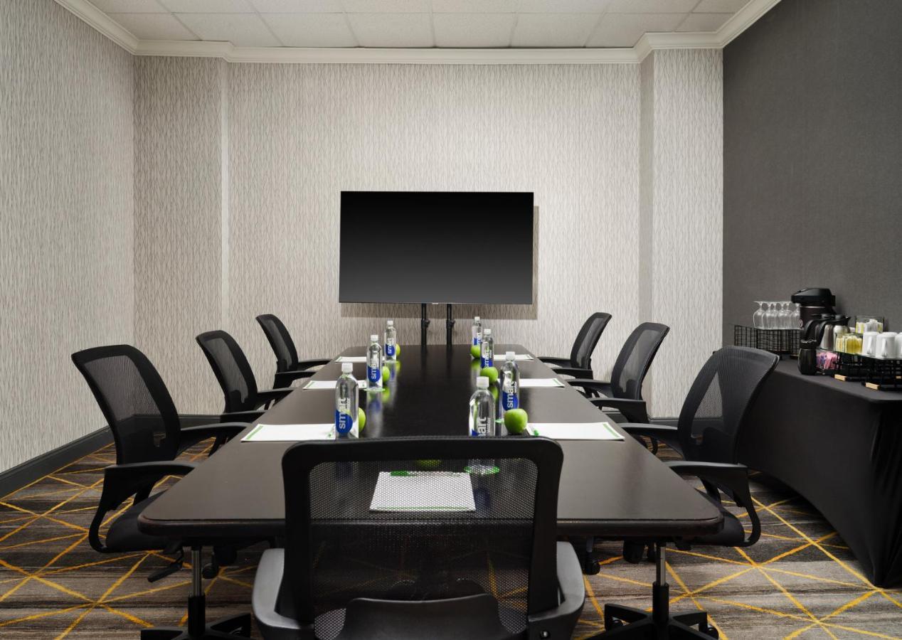 Holiday Inn Boston - Dedham Hotel & Conference Center By Ihg Exterior foto